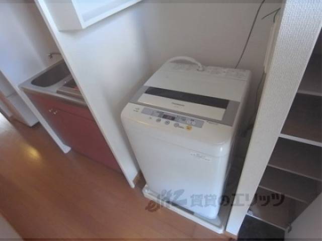 洗濯機置場　洗濯機