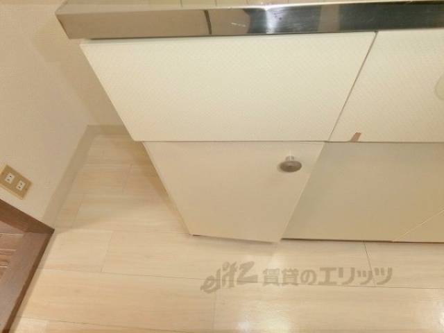 キッチン　下部収納