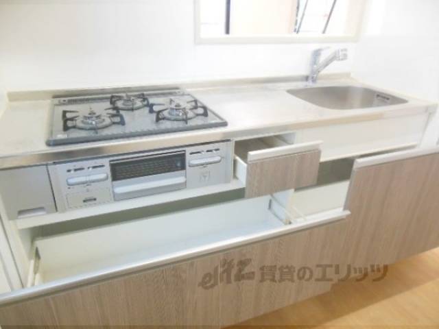 キッチン　下部収納