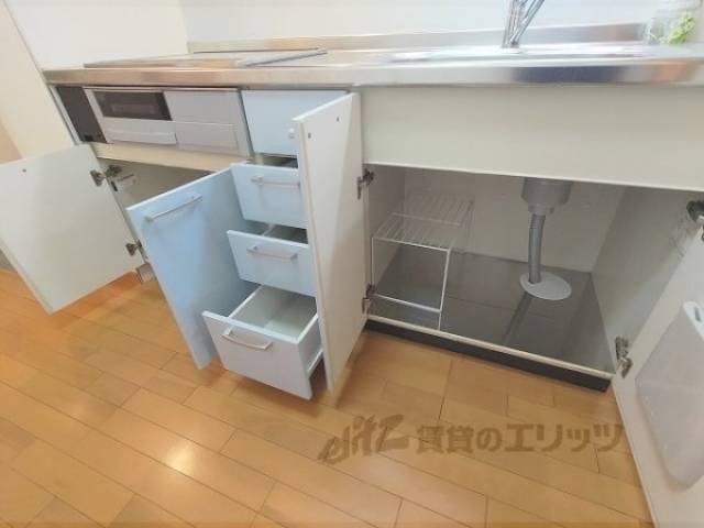 キッチン　下部収納