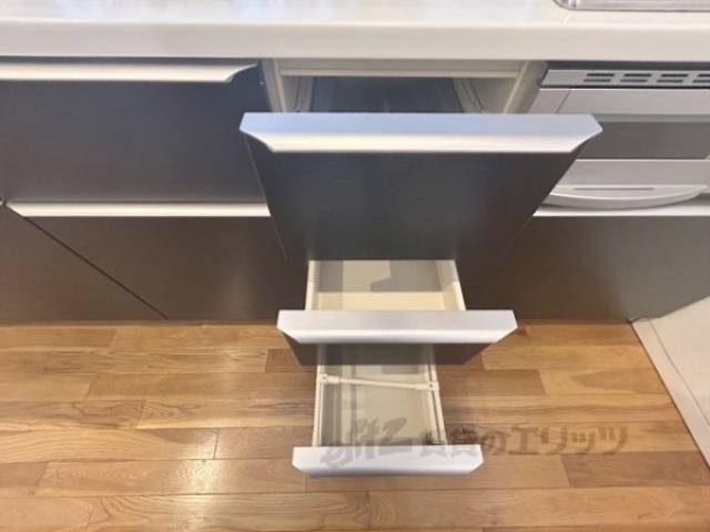 キッチン　下部収納