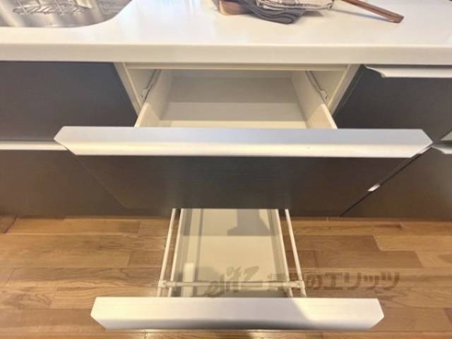 キッチン　下部収納