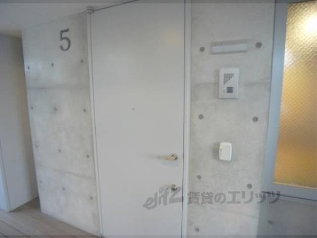 玄関　カードキー式