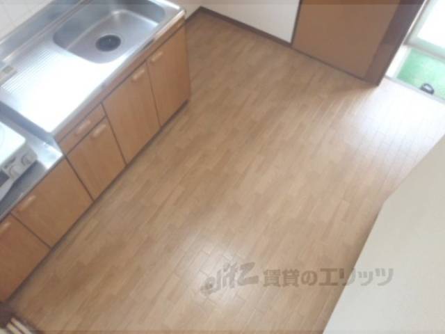 キッチン　キッチンの上からの雰囲気です。