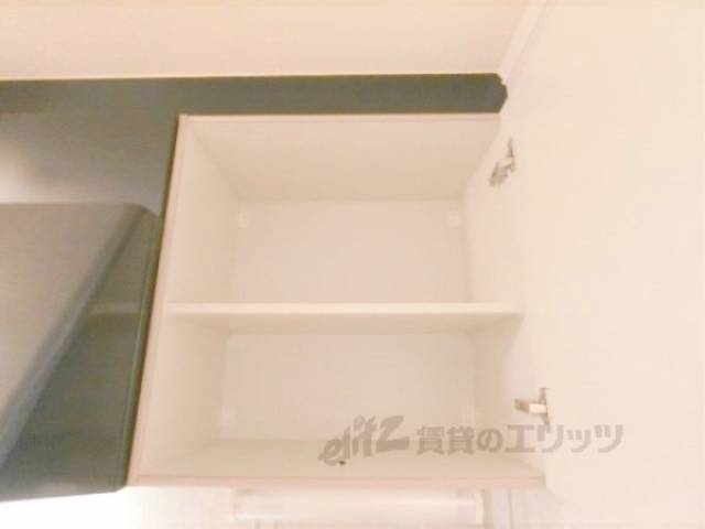 キッチン　キッチン上部収納