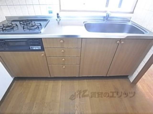 キッチン　収納