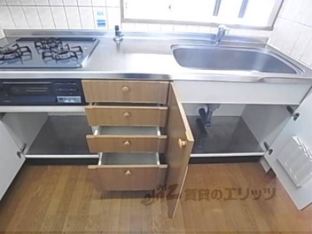 キッチン　収納