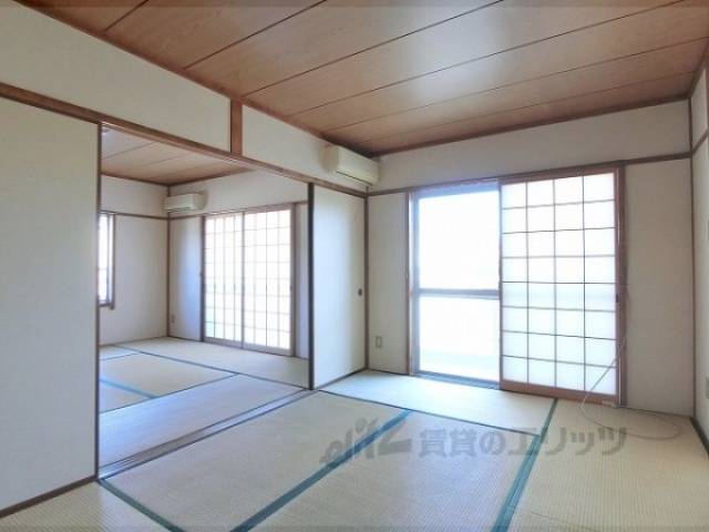 和室　日当たり良好です。
