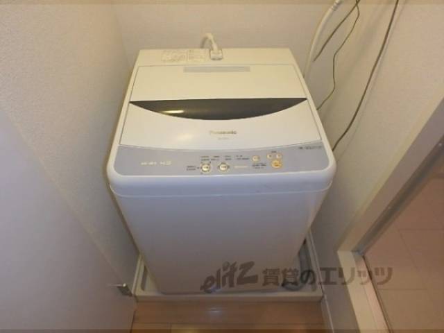 洗濯機置場　洗濯機