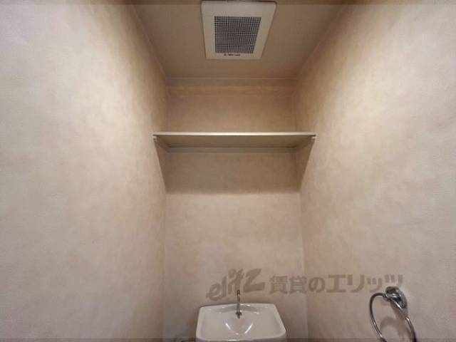 収納　トイレ上