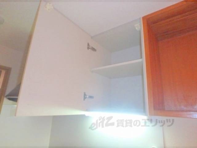キッチン　収納上部