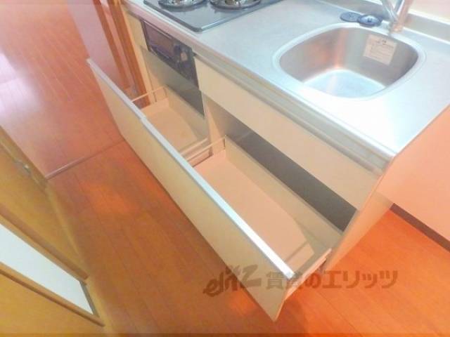 キッチン　収納下部