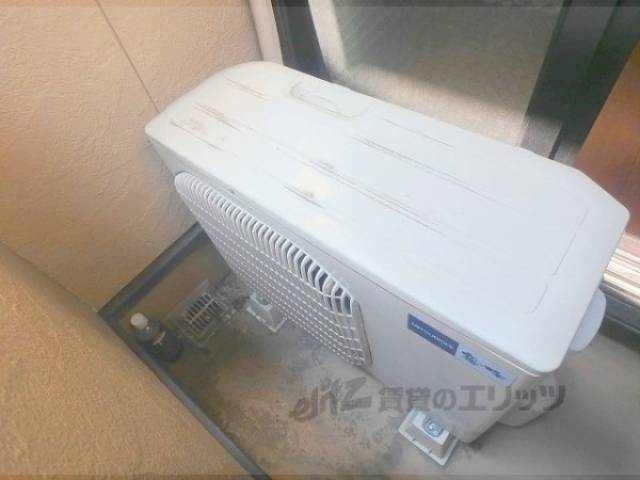 エアコン　室外機