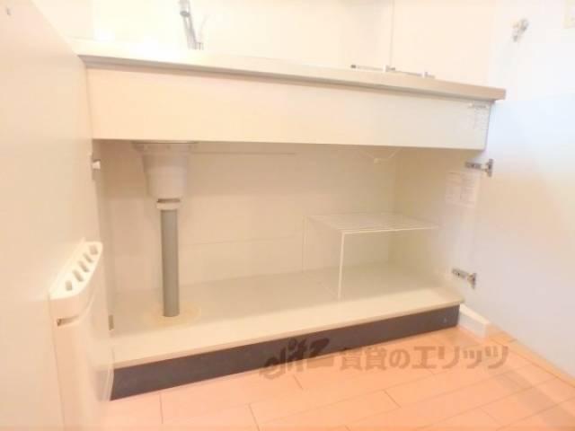 キッチン　収納下