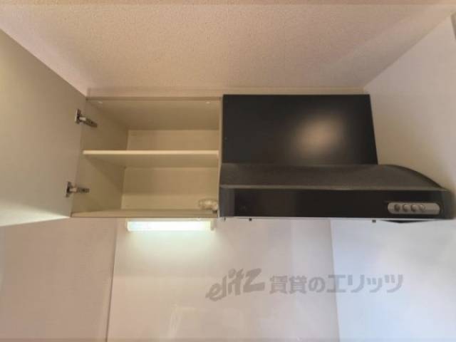 キッチン　上部収納