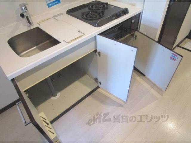 キッチン　下部収納