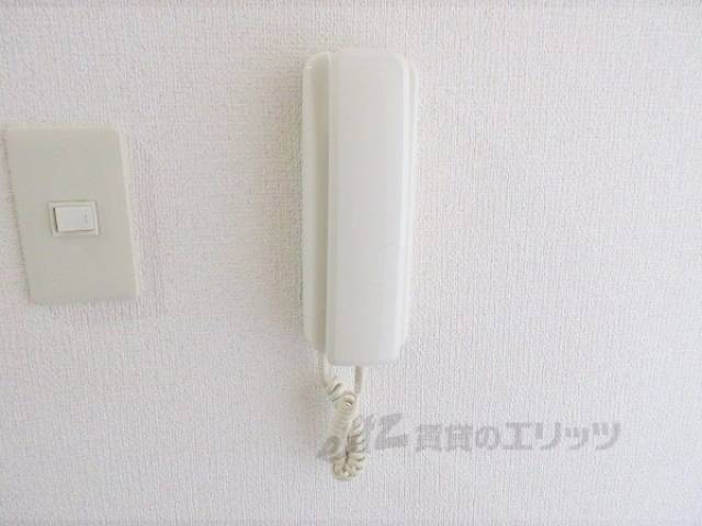 イメージ写真　インターフォン受話器