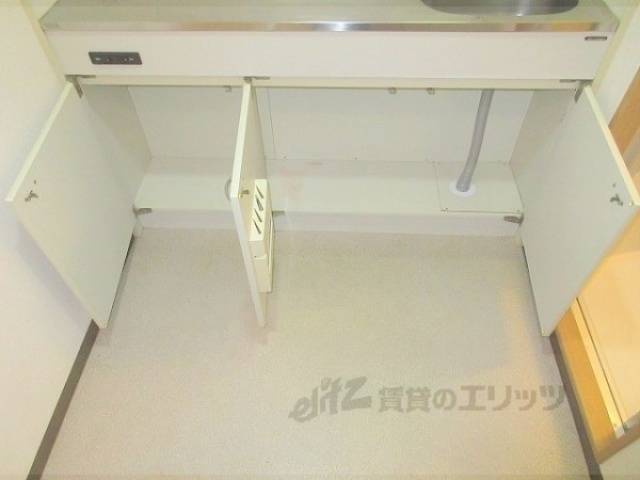 キッチン　下部収納