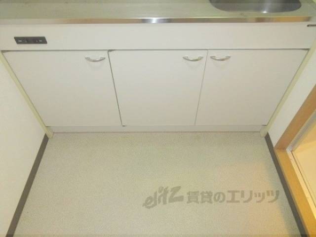 キッチン　下部収納