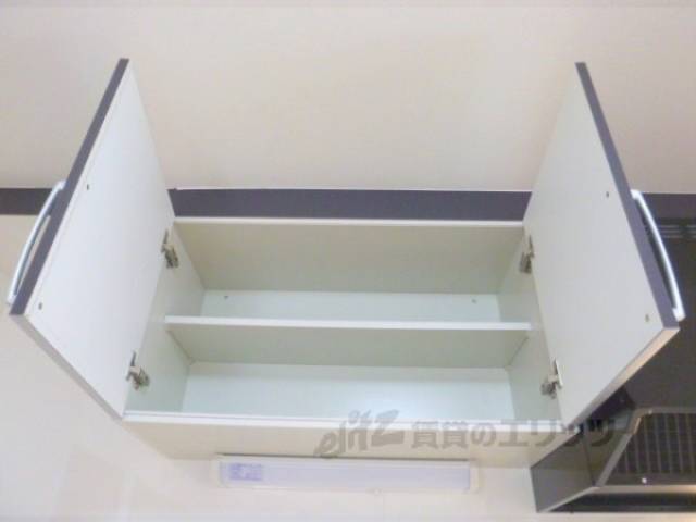 キッチン　上部収納