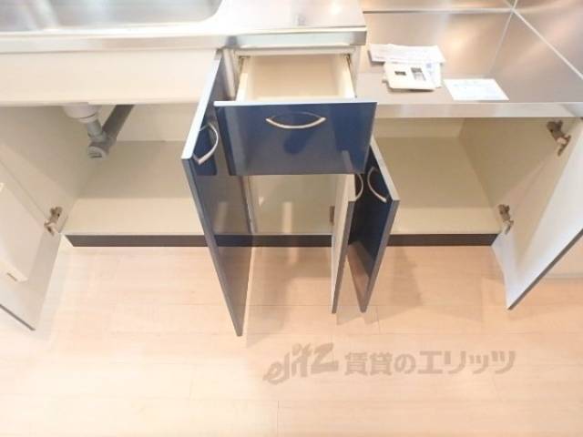 キッチン　キッチン下収納