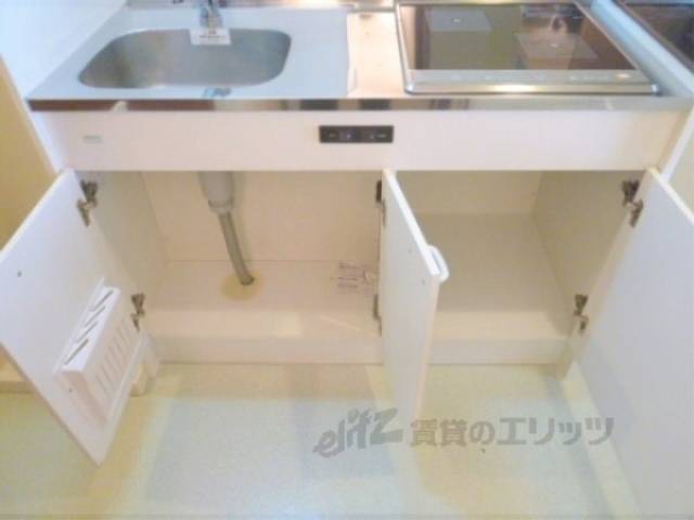 キッチン　下収納