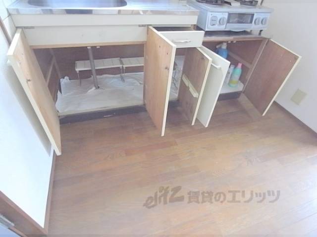 キッチン　下部収納