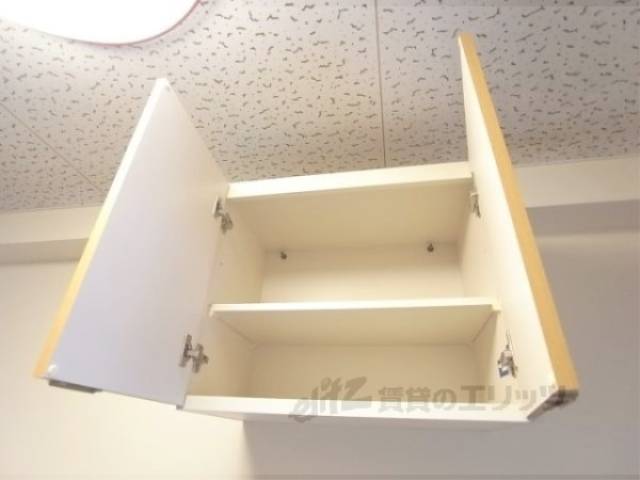 キッチン　キッチン上部収納