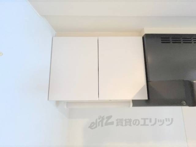 キッチン　上部収納
