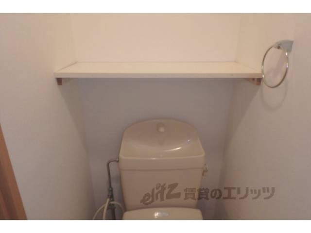 トイレ　棚