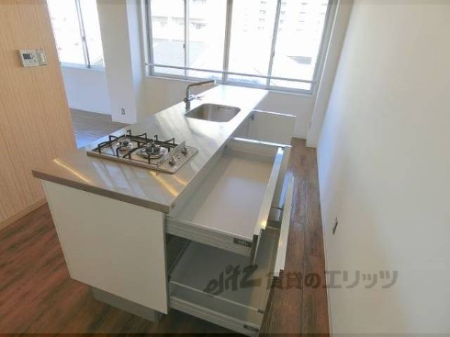 キッチン　下部収納