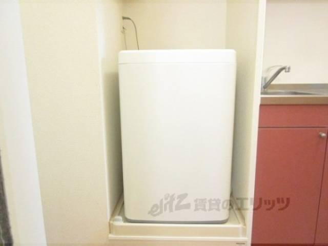 洗濯機置場　洗濯機