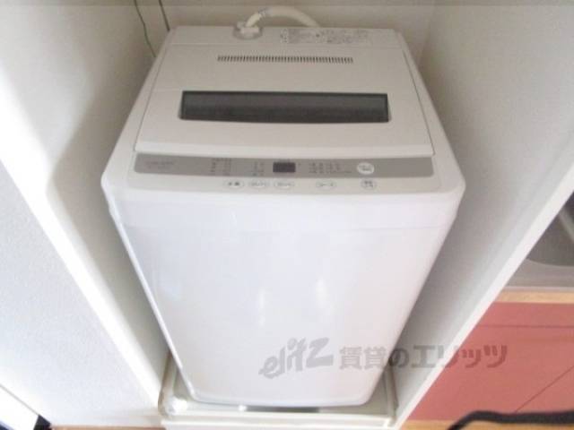 洗濯機置場　洗濯機
