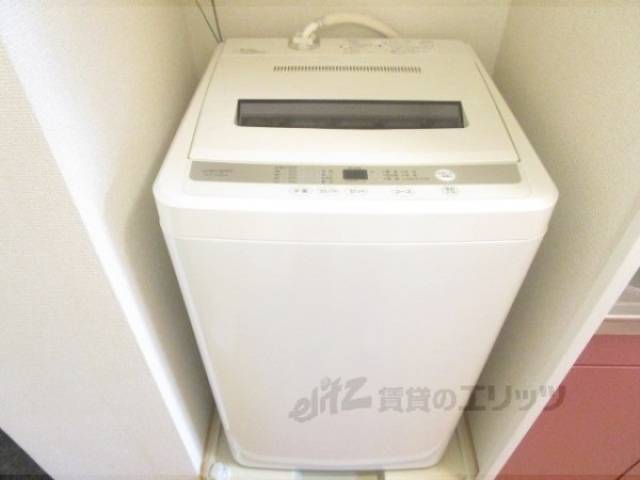 洗濯機置場　洗濯機