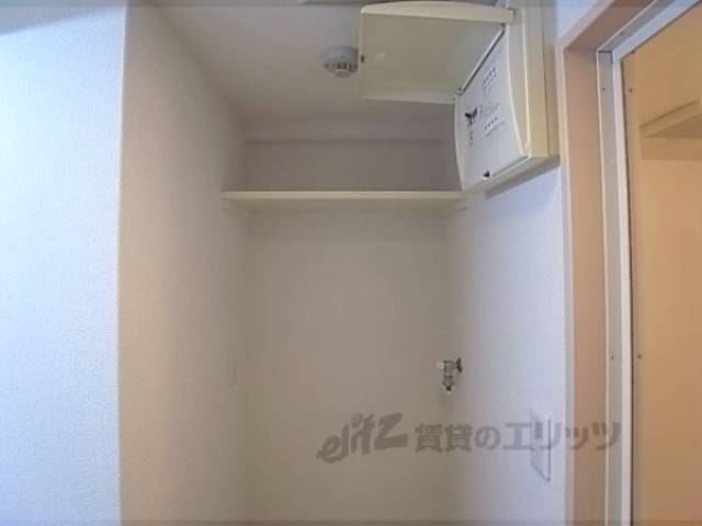 洗濯機置場の上部