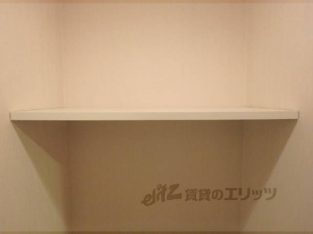 トイレ　収納棚