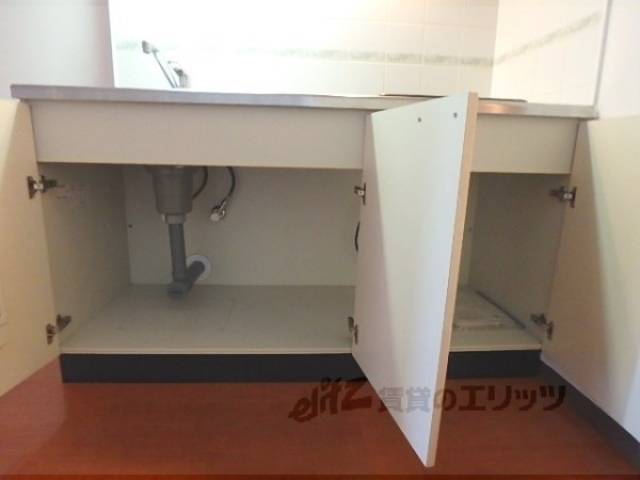 キッチン　下段収納