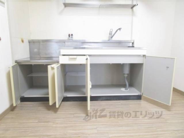 キッチン　収納