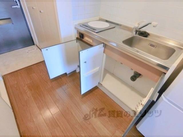 キッチン　キッチン下部収納