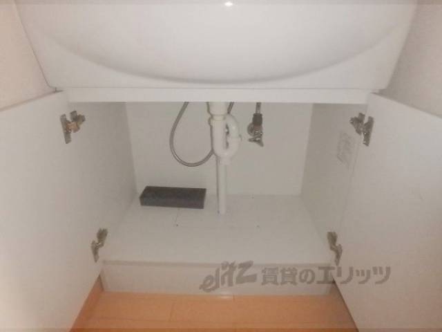 洗面所　下部収納