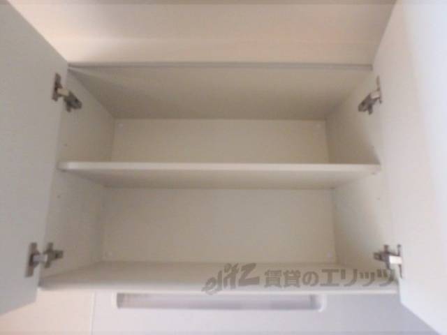 キッチン　上部収納