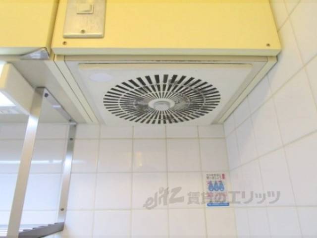 キッチン　換気扇