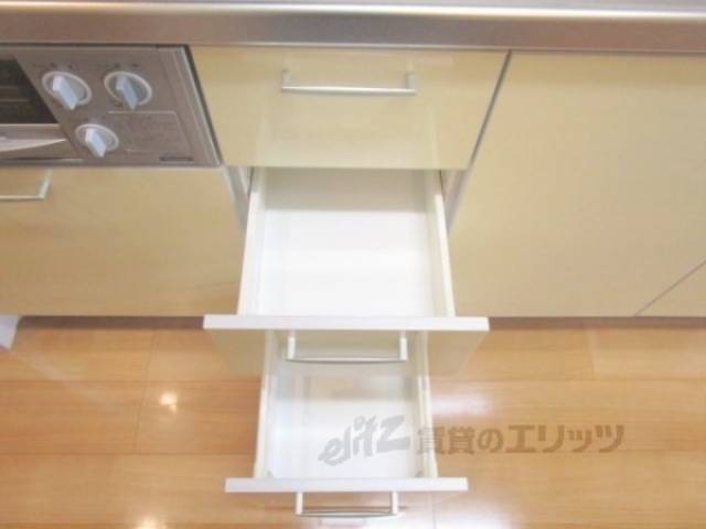 キッチン　キッチン下部収納