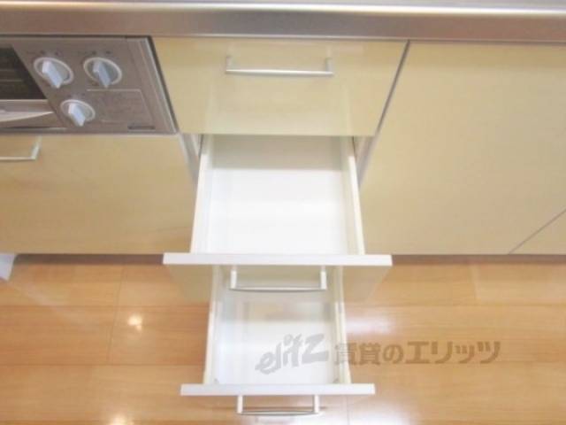 キッチン　キッチン下部収納