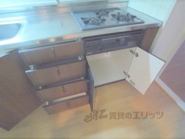 収納　キッチン