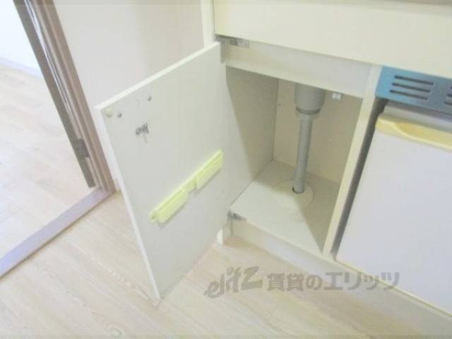 キッチン　下部収納