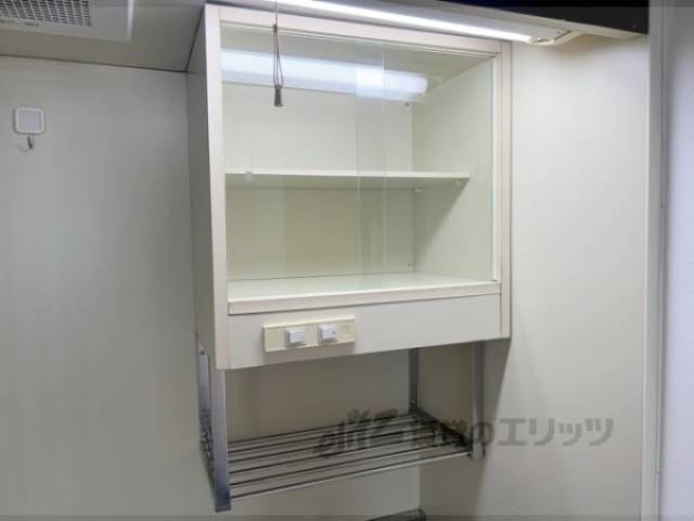 キッチン　上部収納