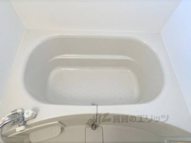 風呂　浴槽　上部収納