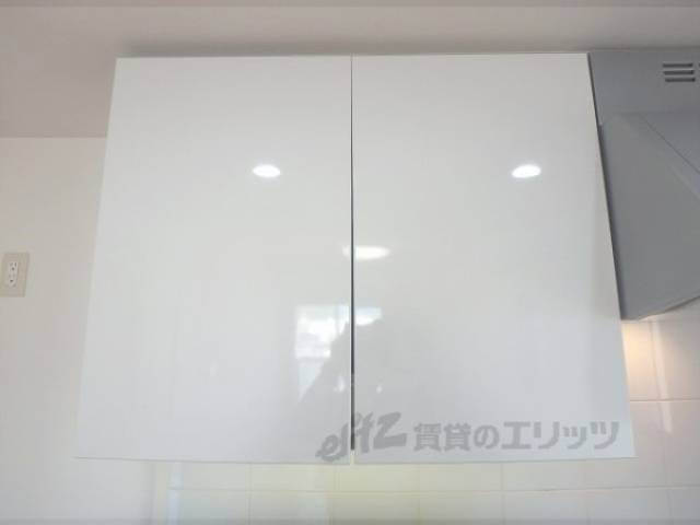 キッチン　上部収納
