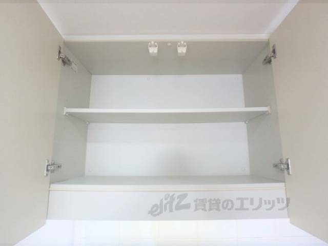 キッチン　上部収納